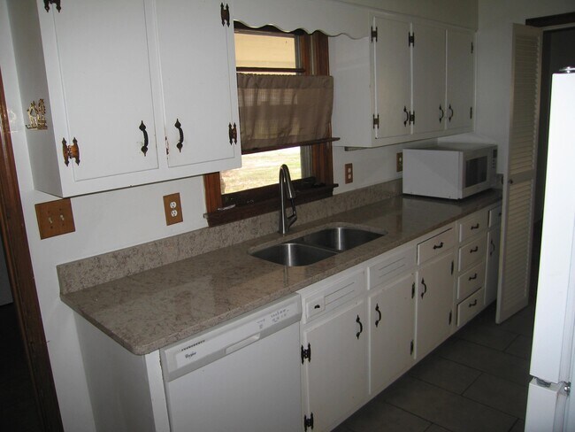 Foto del edificio - 5055 Howard Pl