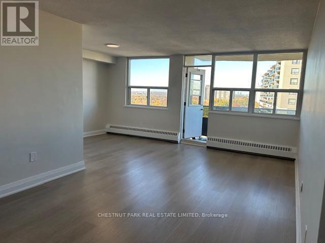 Photo du bâtiment - 25 Leith Hill Rd