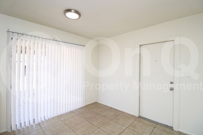 Building Photo - 3724 W Wethersfield Rd