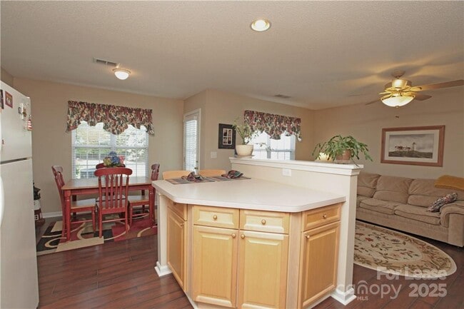 Building Photo - 4552 Panther Pl