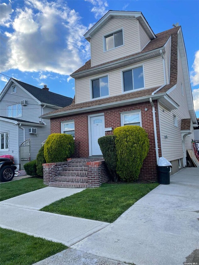 1434 Woolworth St, Elmont, NY 11003 House Rental in Elmont, NY