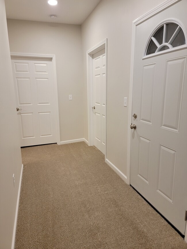 Hallway - 919 Arcadian Ave