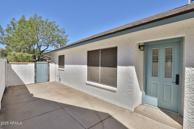 Building Photo - 18213 N 18th St