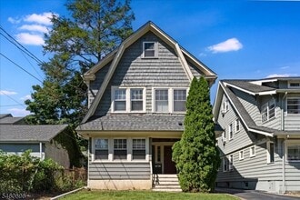 Building Photo - 706 Valley Rd