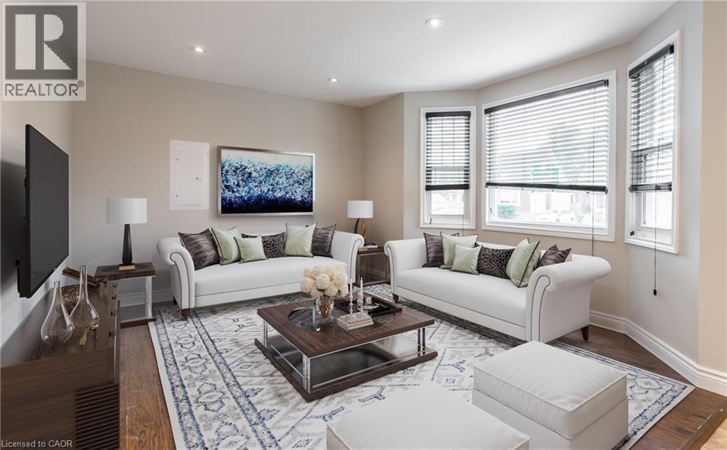 Photo principale - 129 E 22nd St