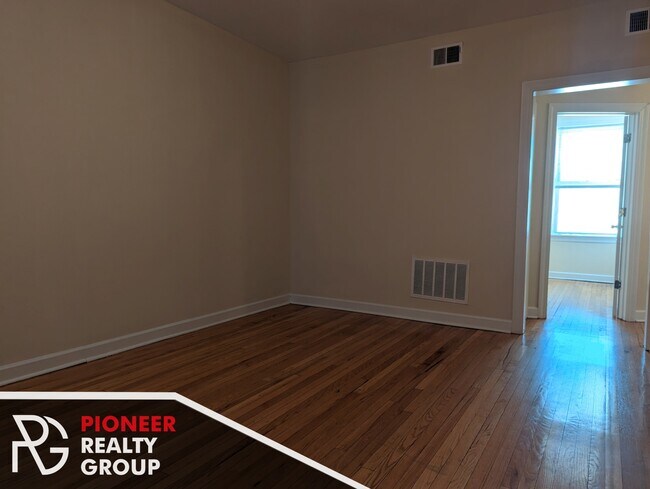 Foto del edificio - 533 W Aldine Ave