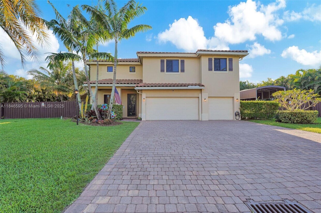 Foto principal - 2150 NW 16th Pl
