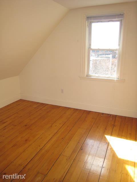 Foto del edificio - 3 br, 1 bath  - 12 Sanborn Ave