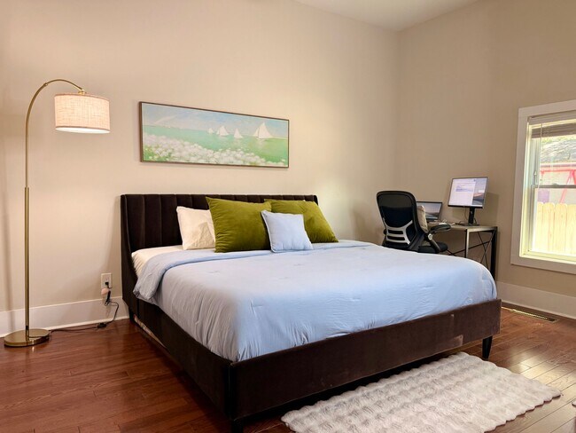 Foto del edificio - 906 Metropolitan Pkwy SW