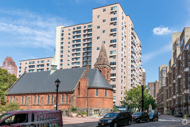 Building Photo - Island House