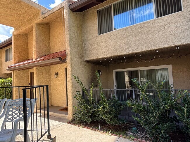 Foto del edificio - 7950 Via Latina