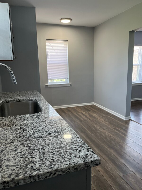 Foto del edificio - 7657 S Coles Ave