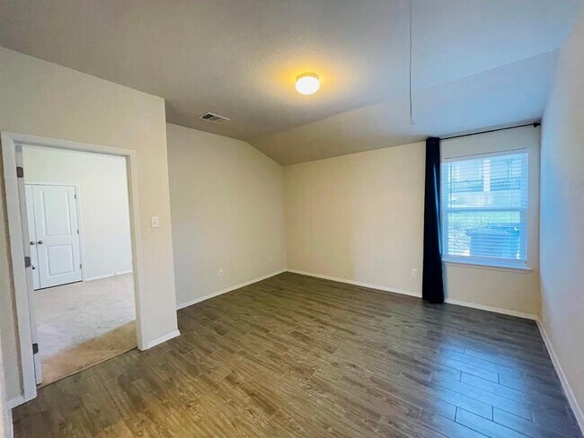 Foto del edificio - 3803 Overhill Dr