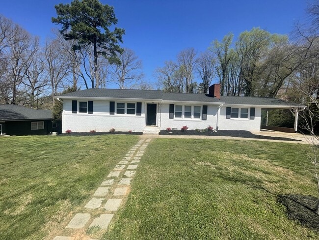 Building Photo - 3 Bd 2 Ba Detached