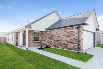 Building Photo - 2827 Briggs Dr