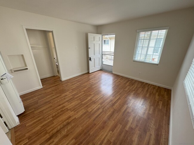 Building Photo - 5058-68 Santa Monica Ave