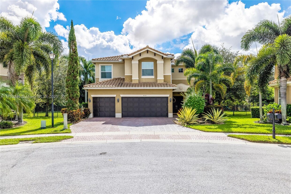 Foto principal - 8110 Santalo Cove Ct