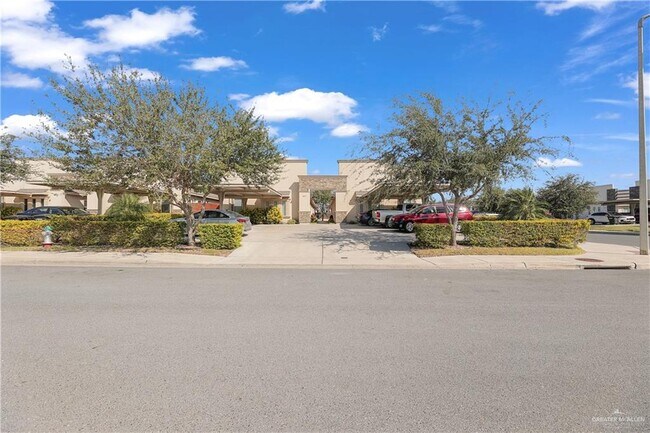 Foto del edificio - 18 Myrtle Beach Ave