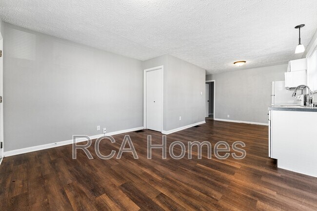 Foto del edificio - 2435 Shelby St