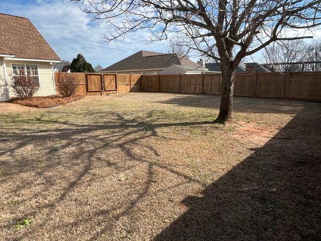 Building Photo - 232 Spring Chase Cir