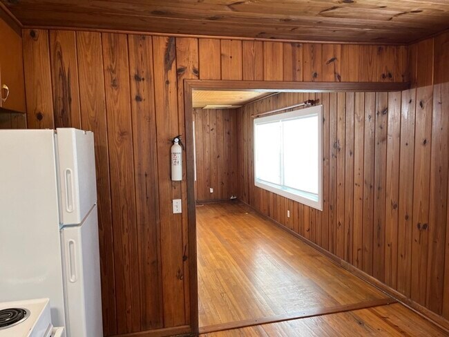 Foto del edificio - 1740 N Shore Terrace