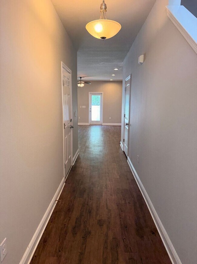 Foto del edificio - 5972 Callaway Cir