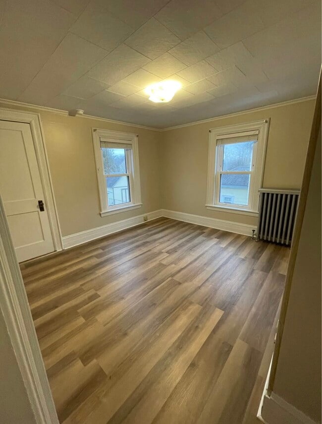 Building Photo - 187 Grove St