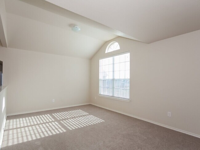 Foto del edificio - 12716 Chattaroy Ln