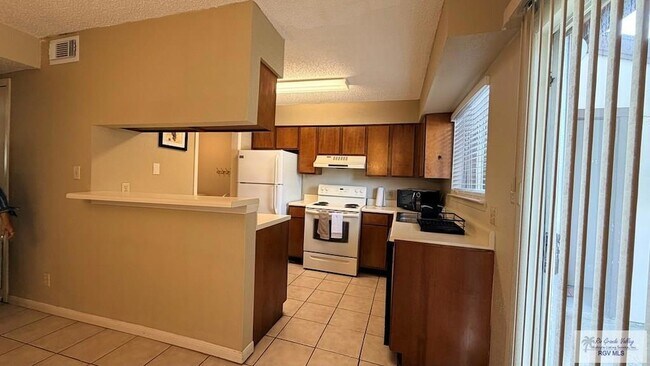Foto del edificio - 4601 Carmen Ave