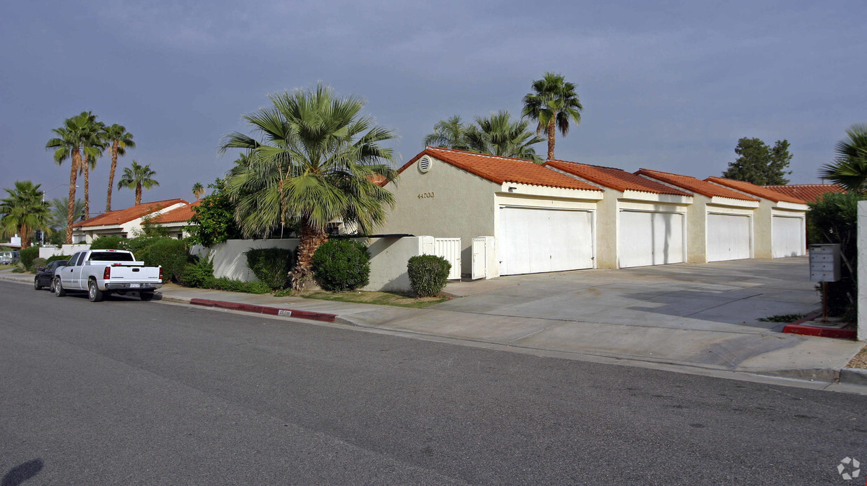Primary Photo - 44700 San Jacinto Ave