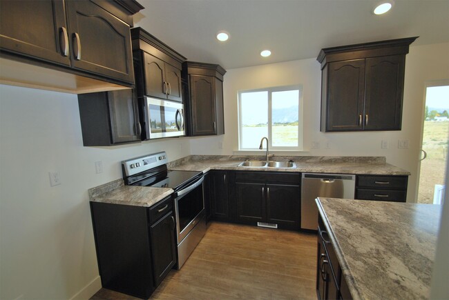 Building Photo - 588 S 770 E
