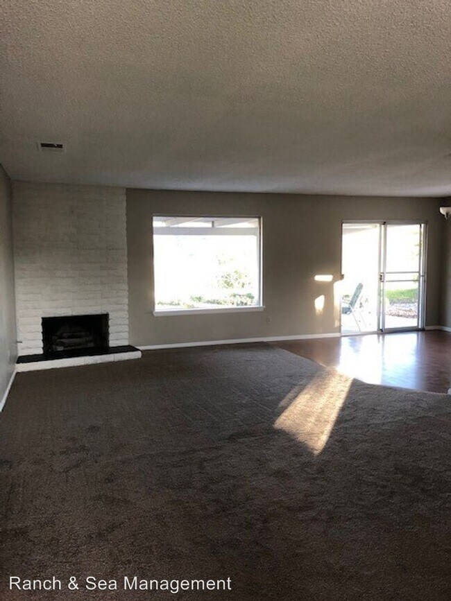 Building Photo - 3 br, 2 bath House - 4914 Loma Laguna Dr