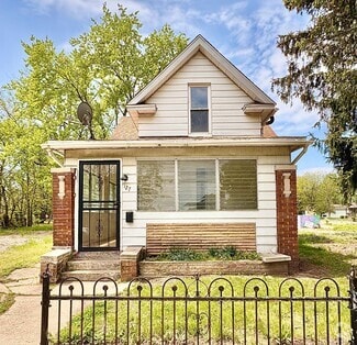 Building Photo - 127 Elm St