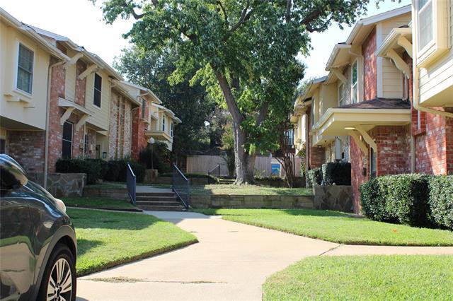 Foto del edificio - 1979 Shorewood Dr
