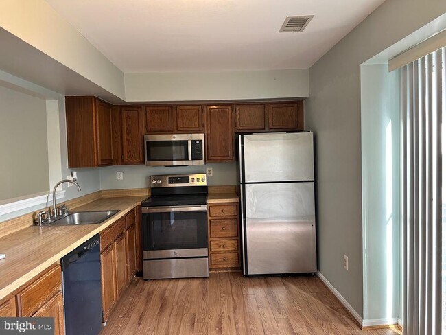 Foto del edificio - 14781 London Ln