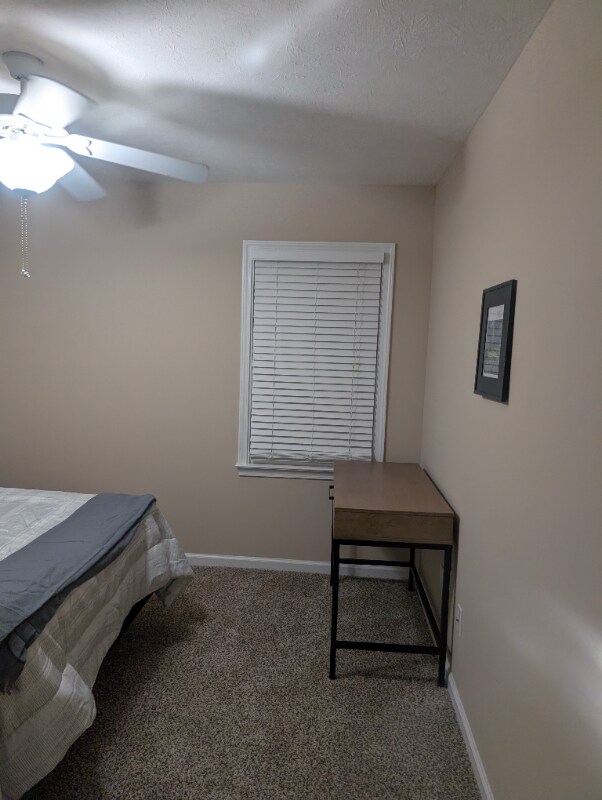 Foto del edificio - 1341 Bunker Ridge Ln