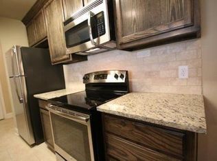 Foto principal - 8112 Tanner Ave