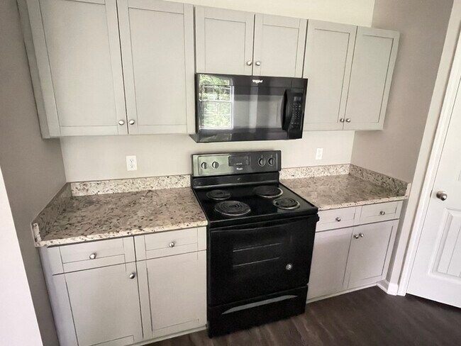 Foto del edificio - Antioch 3 bedroom townhome w/ 1 car garage!