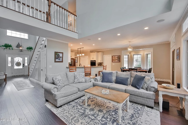 Building Photo - 375 Red Fox Run Dr