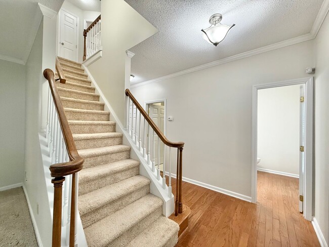 Building Photo - **OFFERING WAIVED APPLICATION FEES & $200 ...
