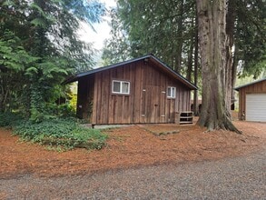 Building Photo - 1313 Paradise Rd