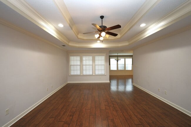 Building Photo - 4105 Silver Glenn