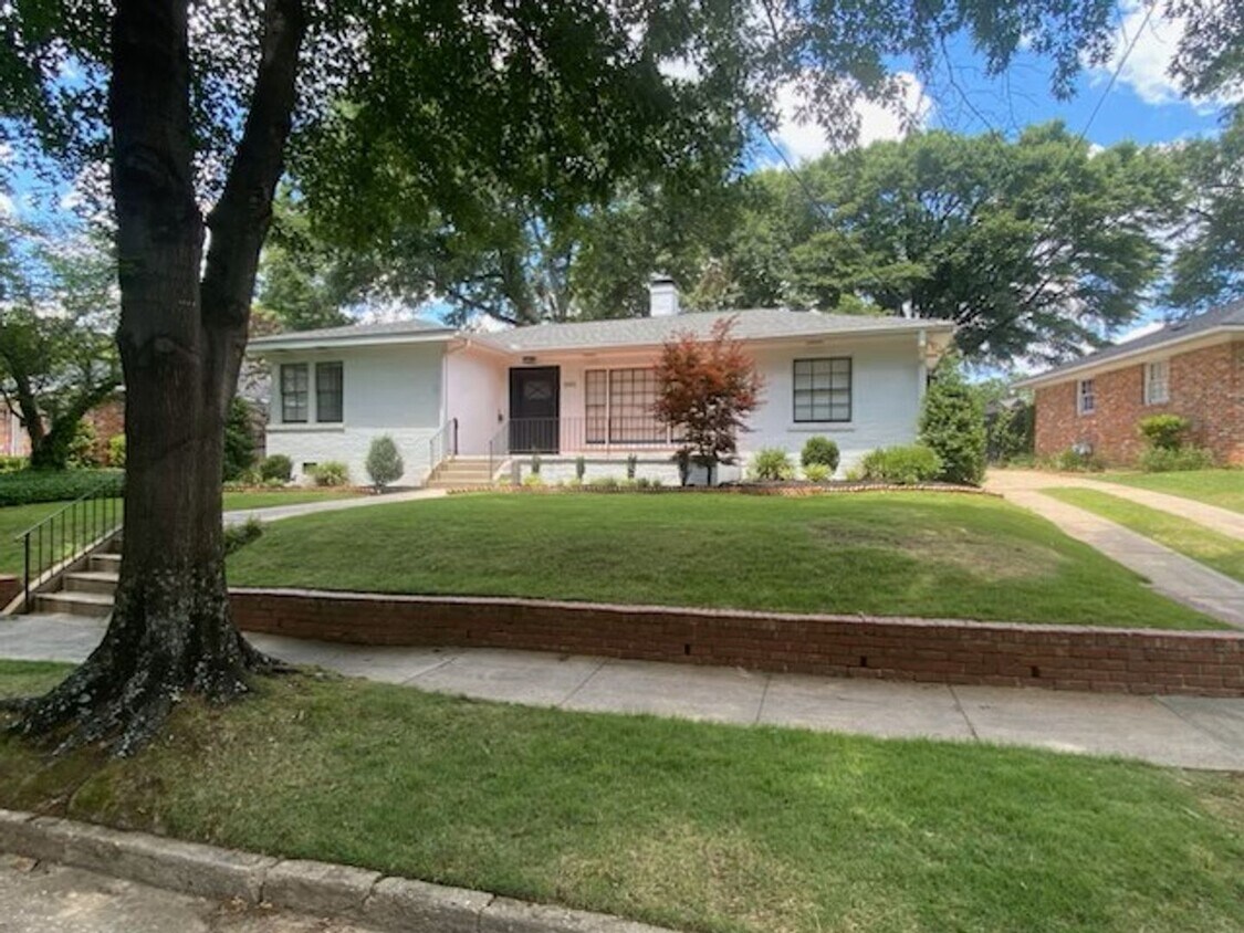 Foto principal - Beautiful Mid-town home 2br/2ba, newly ren...