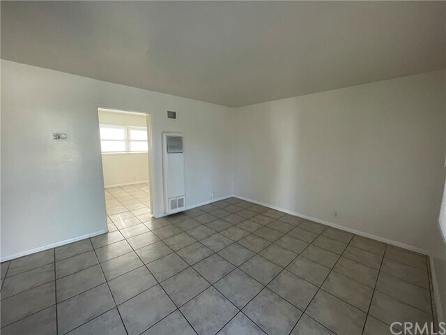Foto del edificio - 24446 Myers Ave