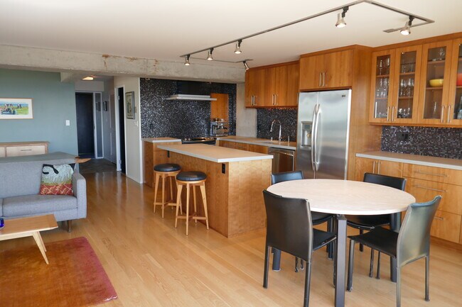 Foto del edificio - 505 Belmont Ave E