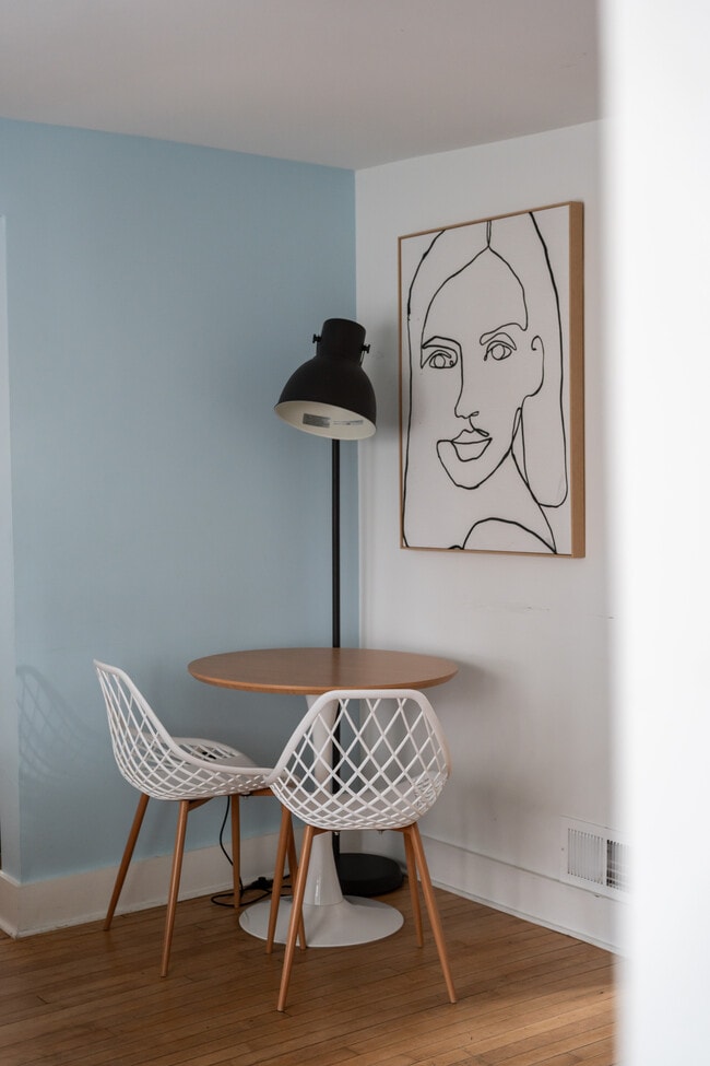 Building Photo - 1812 E Thomas Ave