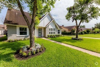 Building Photo - 2815 Field Line Dr