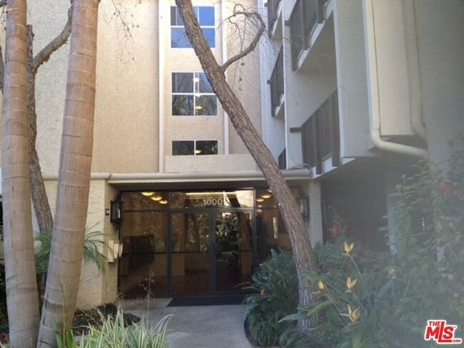 Foto del edificio - 1115 Raintree Cir