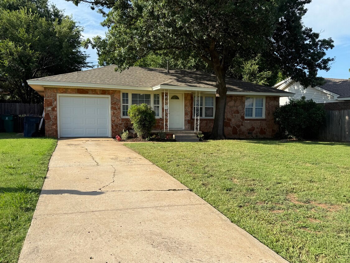 Foto principal - 2813 Pembroke Terrace