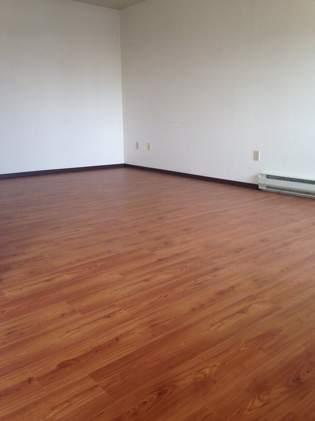 Building Photo - 1605 Levick St